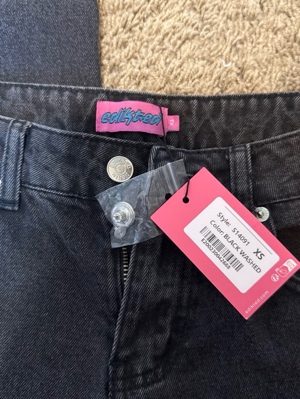 BRAND NEW EDIKTED low rise Women's Black Washed Jeans - XS